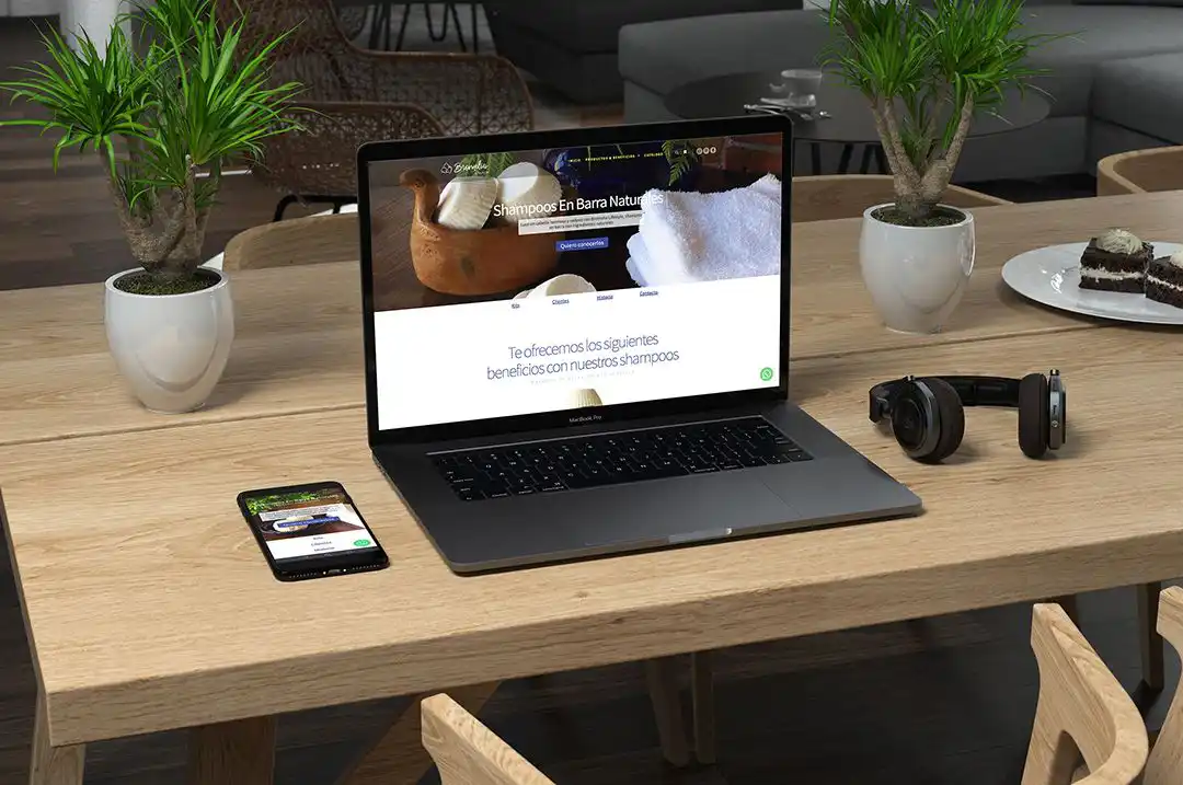 Sitio web responsivo: en la imagen se muestra como el sitio web funciona para smartphone y computadora.